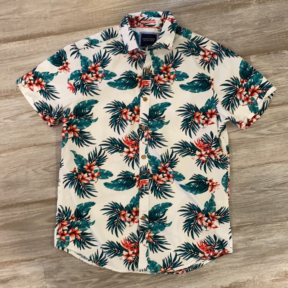 Men’s small Hawaiian shirt